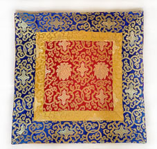 Traditionelle Tibetische Tischdecke - 64 x 64cm - Altardecke aus Lotusbrokat - Nepal