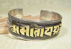BIG - Silber Armreifen - Tibet Mantra - 24 Karat vergoldet - Nepal