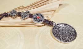 Tibetischer Kalender - Glücksbringer Amulett - Lotus - Dorje - Nepal